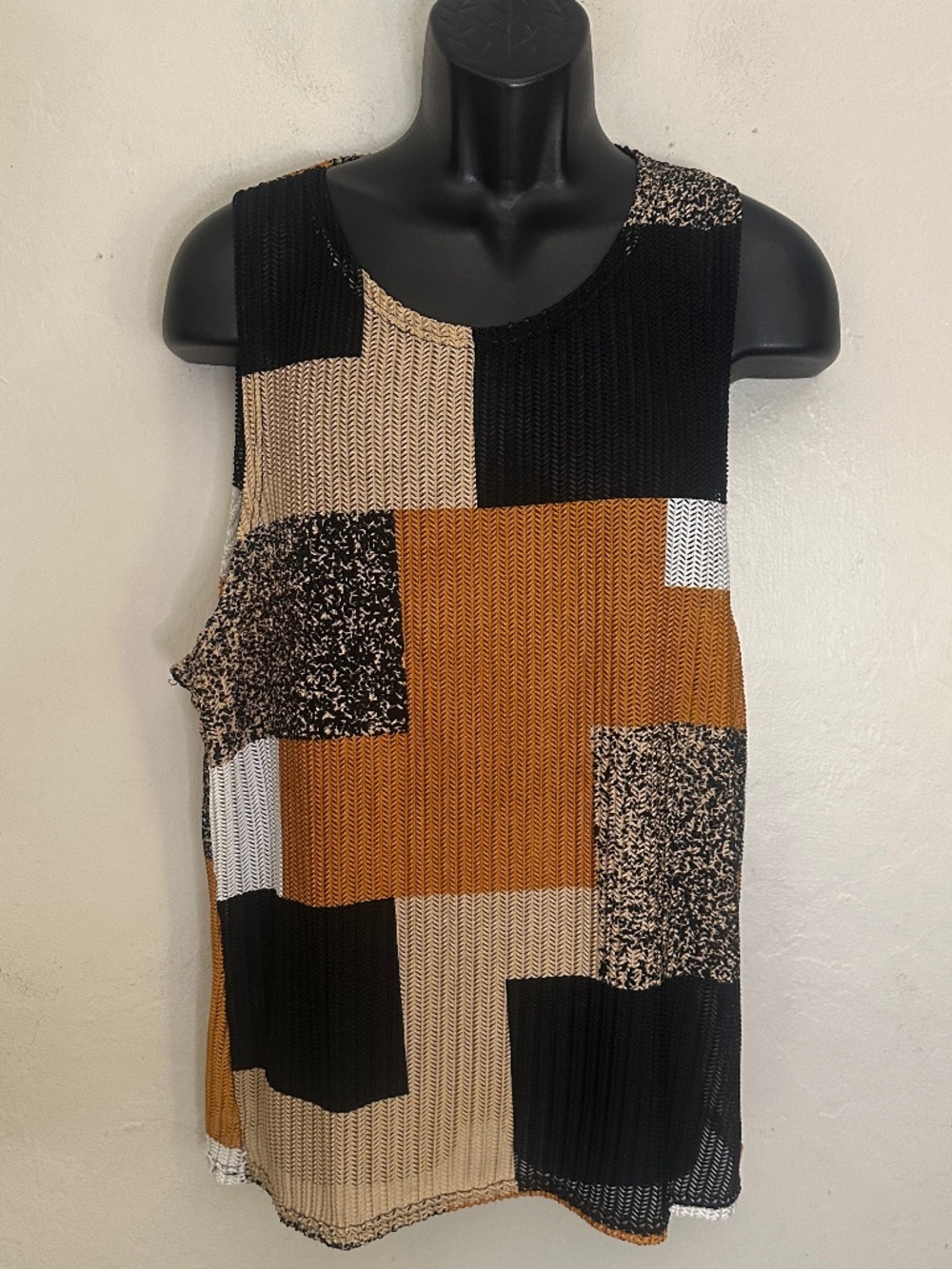 Jogal Mesh Tank Top 22" armpit to armpit unstretched Gently worn 90% polyester